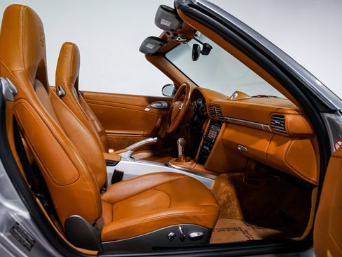 Used 2009 Porsche 911 Turbo AWD/4WD image 32