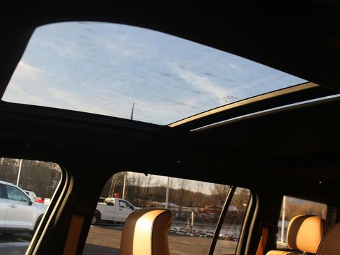 Used 2022 Jeep Grand Cherokee L Summit w/ Luxury Tech Group V image 40