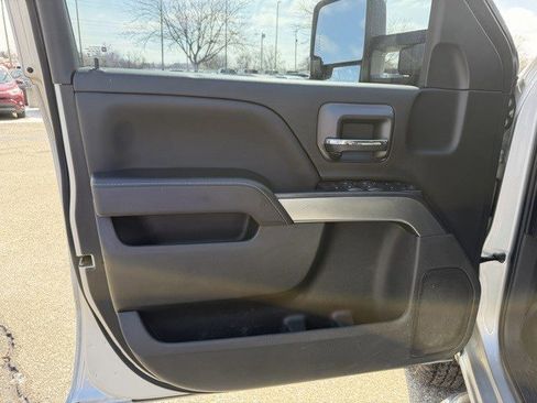 Used 2017 Chevrolet Silverado 1500 LT w/ Max Trailering Package image 13