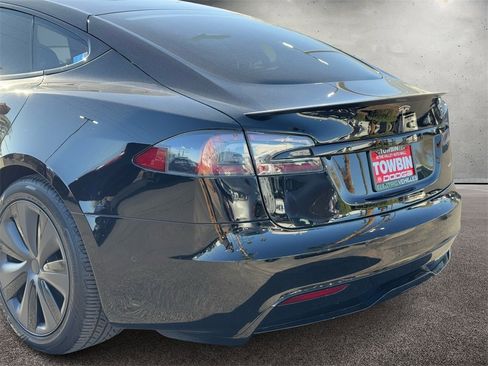Used 2021 Tesla Model S Plaid image 5