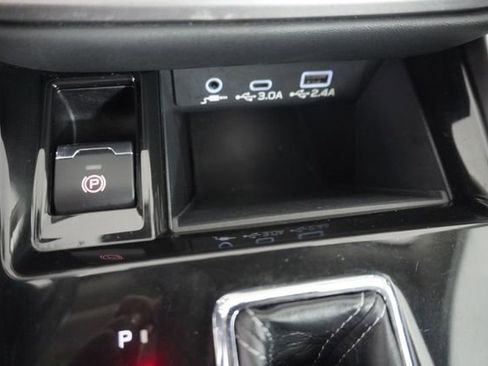 Used 2023 Subaru Legacy Limited AWD/4WD image 29