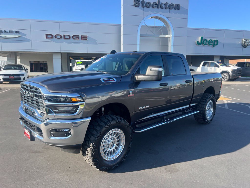 Used 2026 RAM 2500 Big Horn AWD/4WD image 2