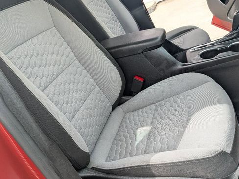 Used 2020 Chevrolet Equinox LS FWD image 12