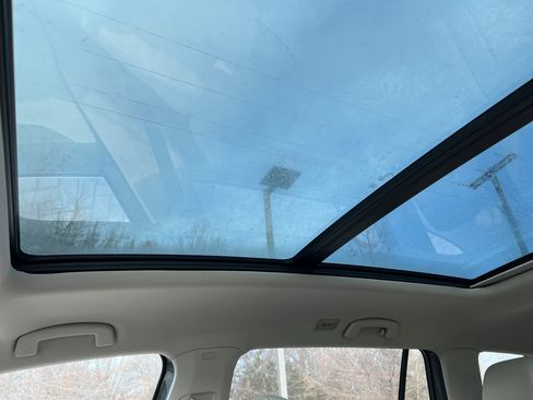 Certified 2025 Volkswagen Atlas SE w/ Panoramic Sunroof Package image 26