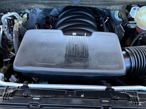 Used 2023 GMC Yukon SLT RWD image 32