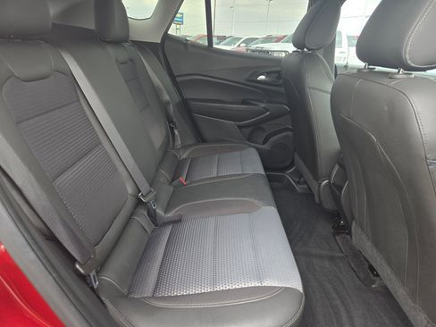 Certified 2024 Chevrolet Trax LT w/ Driver Confidence Package FWD image 16