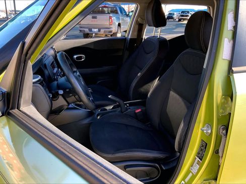 Used 2015 Kia Soul image 7