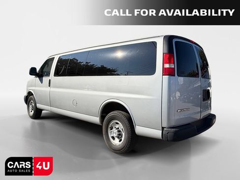 Used 2017 Chevrolet Express 3500 LS RWD image 5