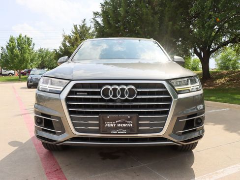 Used 2018 Audi Q7 3.0T Prestige AWD/4WD image 2