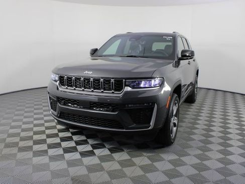 New 2026 Jeep Grand Cherokee Limited w/ Luxury Tech Group II AWD/4WD image 27