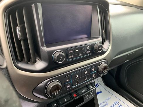 Used 2015 Chevrolet Colorado Z71 image 14