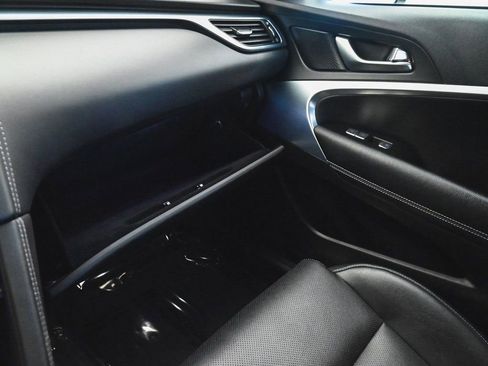 Used 2023 Genesis G70 2.0T AWD/4WD image 16