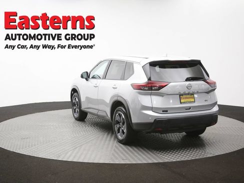 Used 2024 Nissan Rogue SV FWD image 64
