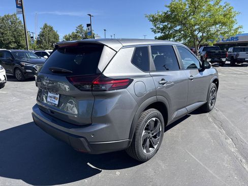 Used 2025 Nissan Rogue SV FWD image 6