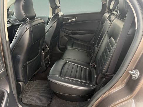 Used 2019 Ford Edge SEL w/ Equipment Group 201A image 22