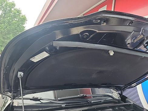 Used 2023 Toyota Highlander L image 31