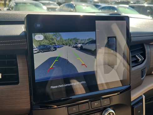 Used 2024 Ford Expedition Max Limited image 35