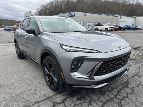 Used 2025 Buick Envision Sport Touring image 11