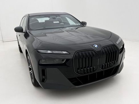 New 2026 BMW 750e xDrive w/ Executive Package AWD/4WD image 3