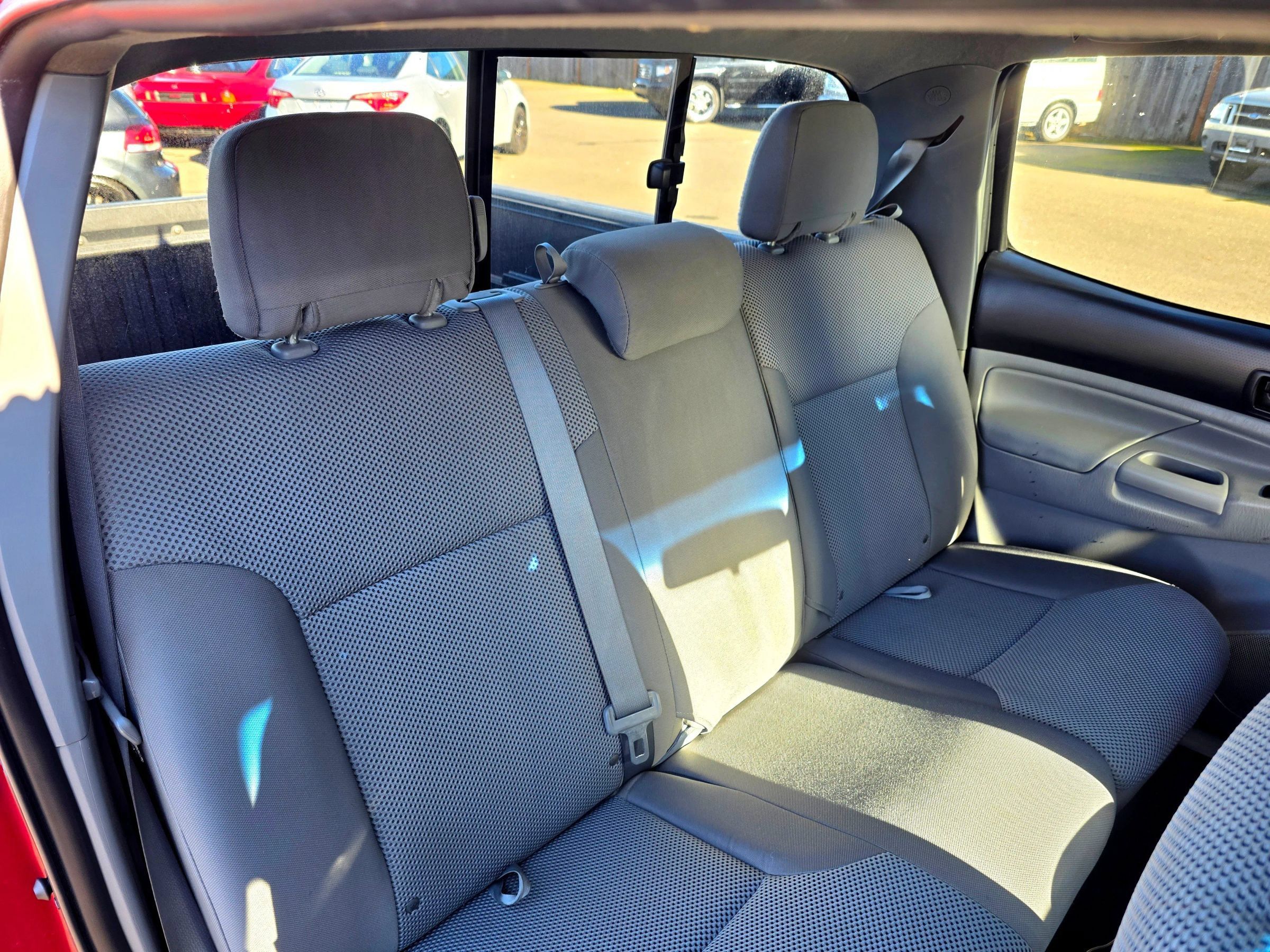 Used 2015 Toyota Tacoma 4x4 Double Cab w/ TRD Sport Package image 32