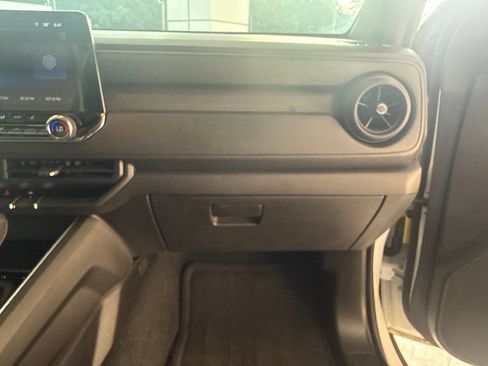 Used 2025 Chevrolet Colorado Trail Boss AWD/4WD image 32