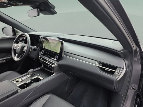 Certified 2025 Lexus RX 350 Premium w/ Accessory Package (Z1) image 32