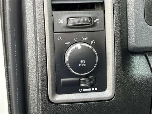 Used 2018 RAM 3500 Tradesman w/ Chrome Appearance Group image 30