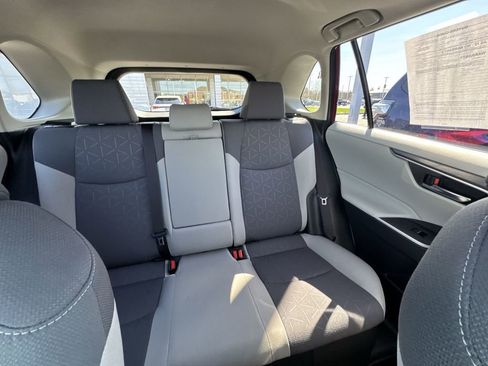 Used 2023 Toyota RAV4 XLE w/ Convenience Package image 14