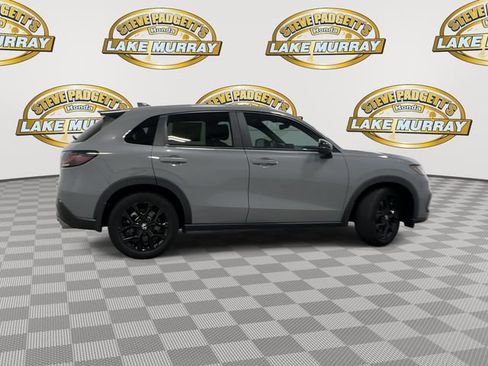 Used 2025 Honda HR-V Sport image 3