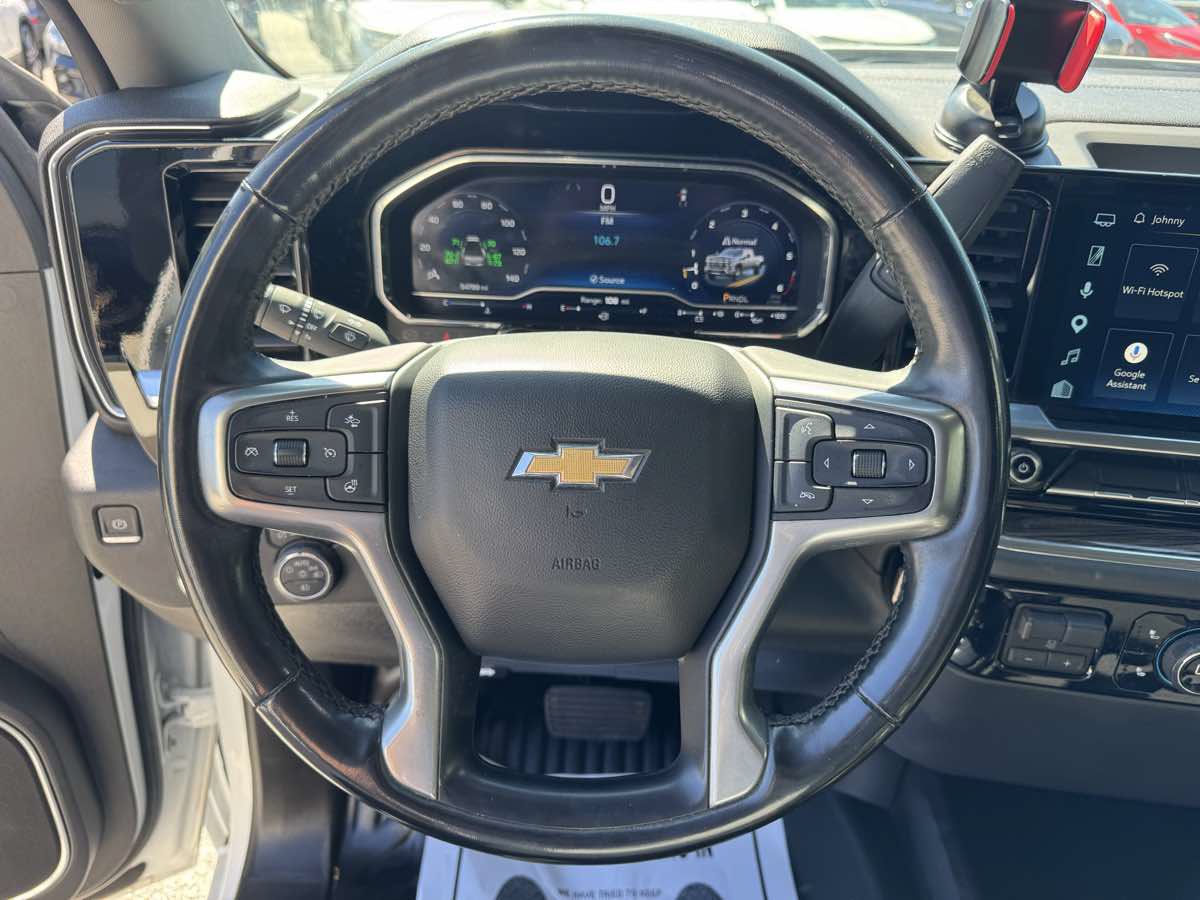 Used 2024 Chevrolet Silverado 3500 LT w/ Convenience Package RWD image 18