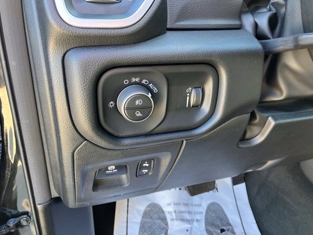 Used 2023 RAM 1500 Big Horn AWD/4WD image 14