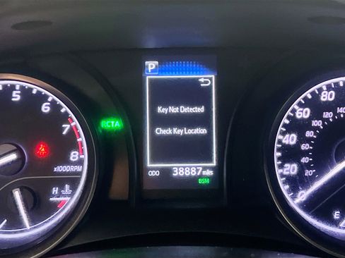 Used 2024 Toyota Camry SE w/ Convenience Package image 23