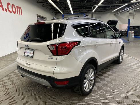Used 2019 Ford Escape SEL image 11