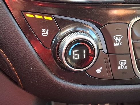 Used 2023 Chevrolet Equinox Premier FWD image 25