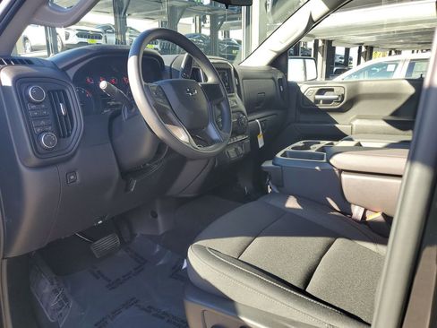 New 2026 Chevrolet Silverado 1500 Custom Trail Boss w/ LPO, Dark Essentials Package AWD/4WD image 18
