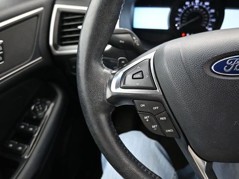 Used 2017 Ford Edge SEL w/ Equipment Group 201A image 27