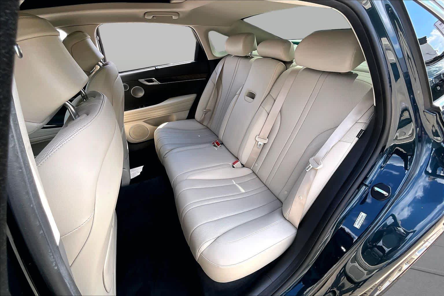 Used 2023 Genesis G80 2.5T w/ Advanced Package RWD image 21