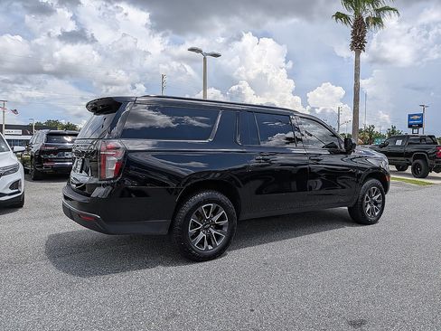 Used 2022 Chevrolet Suburban Z71 AWD/4WD image 30