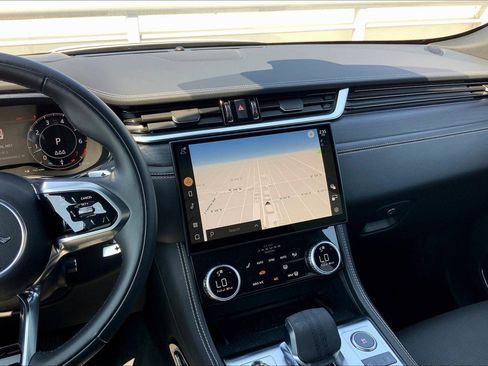 Used 2025 Jaguar F-PACE R-Dynamic S image 6