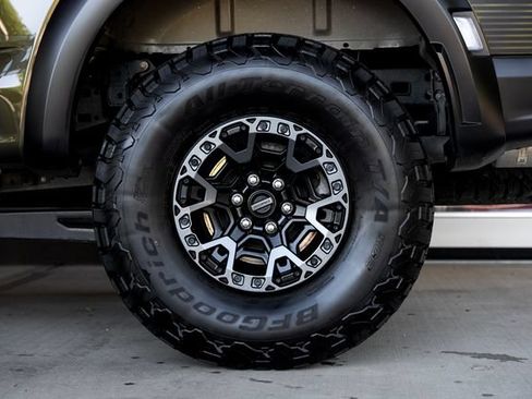 Used 2025 Ford F150 Raptor w/ Equipment Group 803A Raptor R AWD/4WD image 15