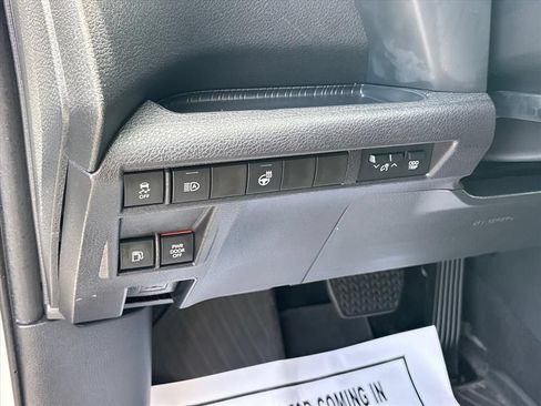 Used 2025 Toyota Sienna XSE AWD/4WD image 25