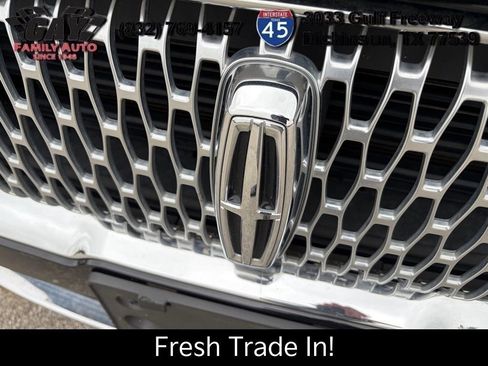 Used 2022 Lincoln Corsair Standard w/ Equipment Group 101A image 10