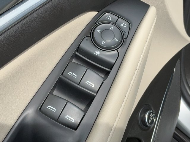 Used 2021 Buick Enclave Essence FWD image 10