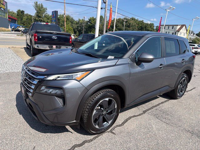 Used 2024 Nissan Rogue SV AWD/4WD image 1