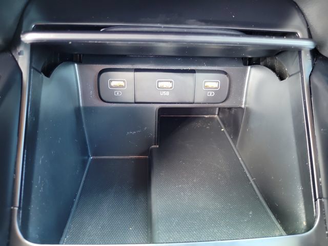 Used 2023 Kia Sorento LX FWD image 33