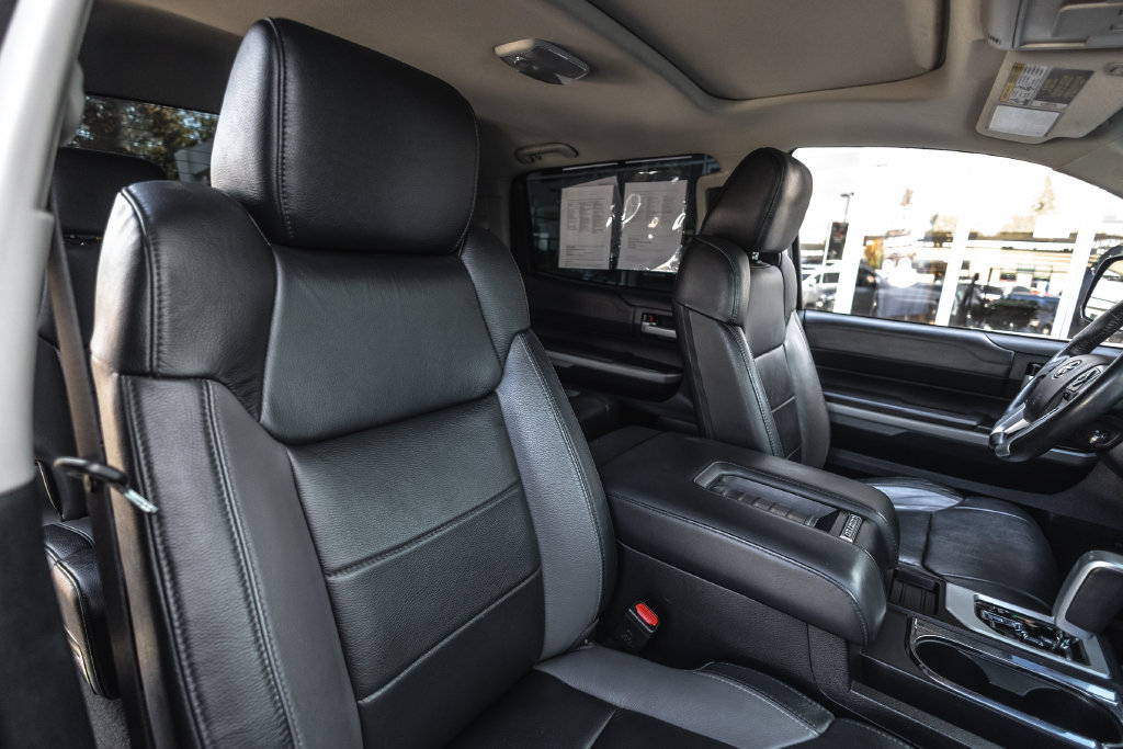 Used 2018 Toyota Tundra Limited w/ Limited Premium Package AWD/4WD image 28