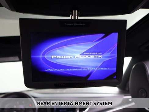 Used 2023 Buick Enclave Essence w/ Experience Buick Package AWD/4WD image 4