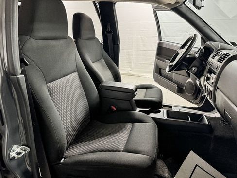 Used 2009 GMC Canyon SLE image 9