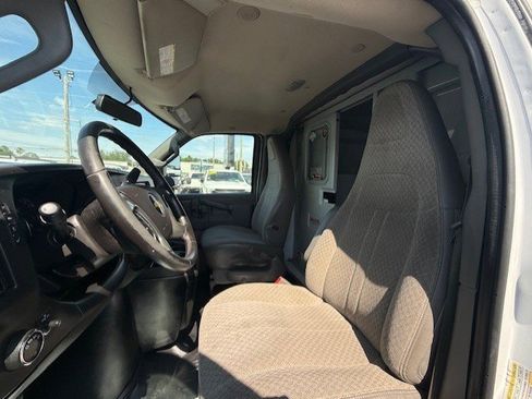 Used 2019 Chevrolet Express 3500 w/ Power Convenience Package image 16