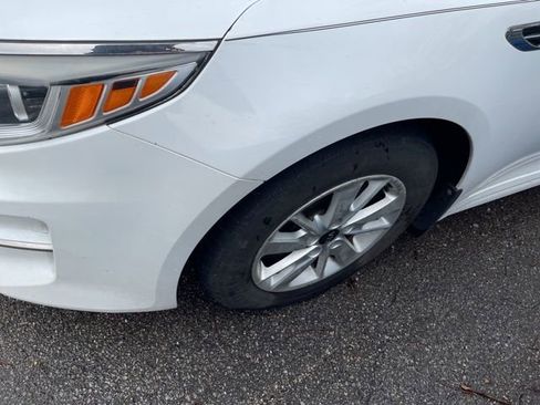 Used 2016 Kia Optima LX w/ LX Convenience Package image 5